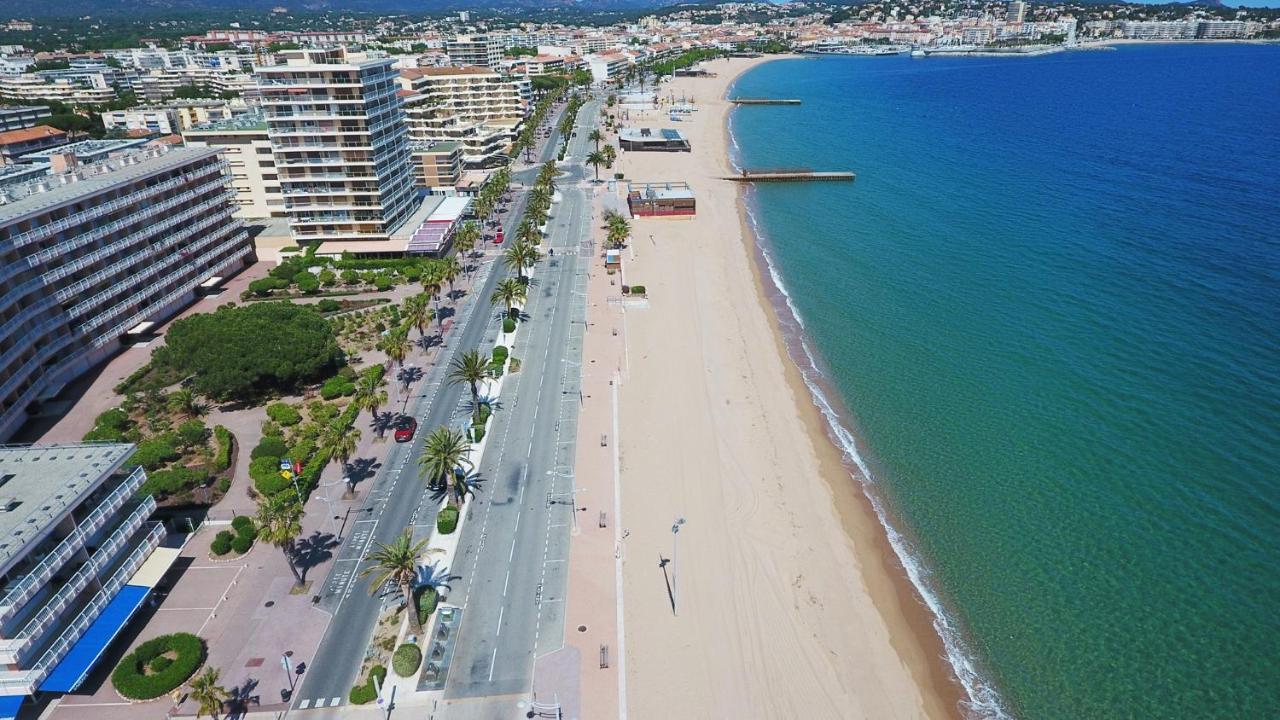Appartement Au Lagon Bleu A Frejus, Garage, Tennis & Piscine 1200 M2
